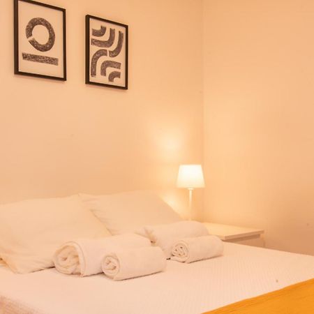 Charming & Peaceful Family Flat Appartement Lissabon Buitenkant foto
